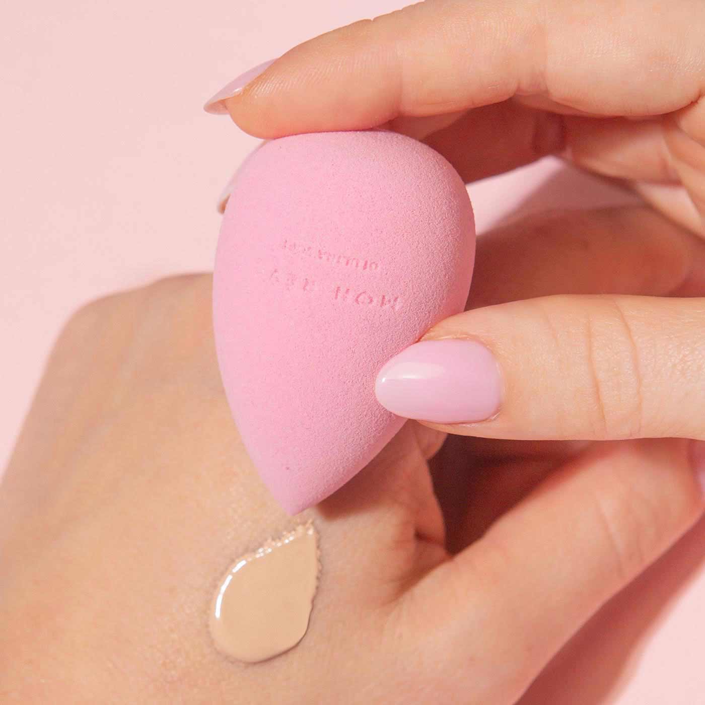 01 ULTRA SOFT MAKEUP SPONGE
